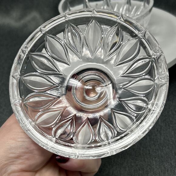 Vintage Cut Crystal Candy Dish Clear Glass Bonbonniere Leaf Pattern Lidded Bowl - Picture 5 of 6